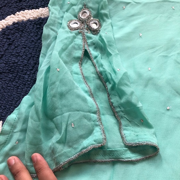 Pakistani salwar kameez with mirror work - Picture 3 of 13